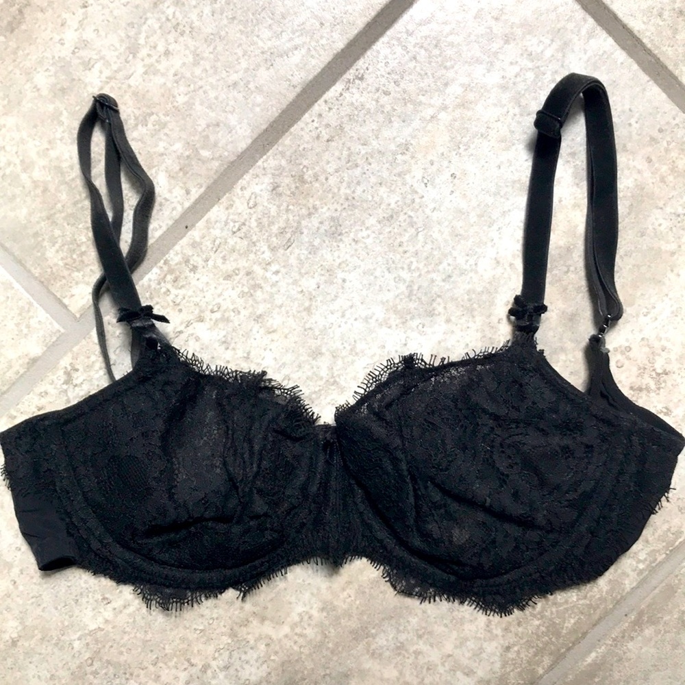 Victoria’s Secret Dream Angels Lace Bra  32DD